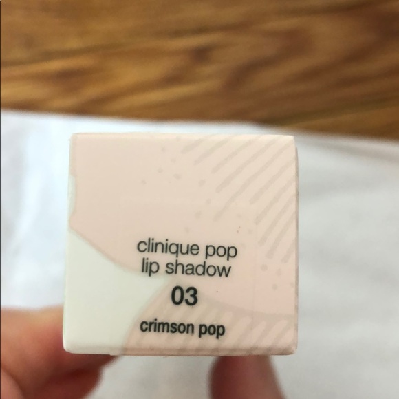 Clinique Pop Lip Shadow Matte Lip Powder Crimson - Picture 4 of 4
